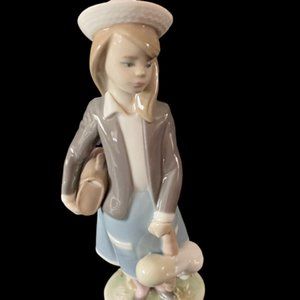 Lladro Autumn Girl